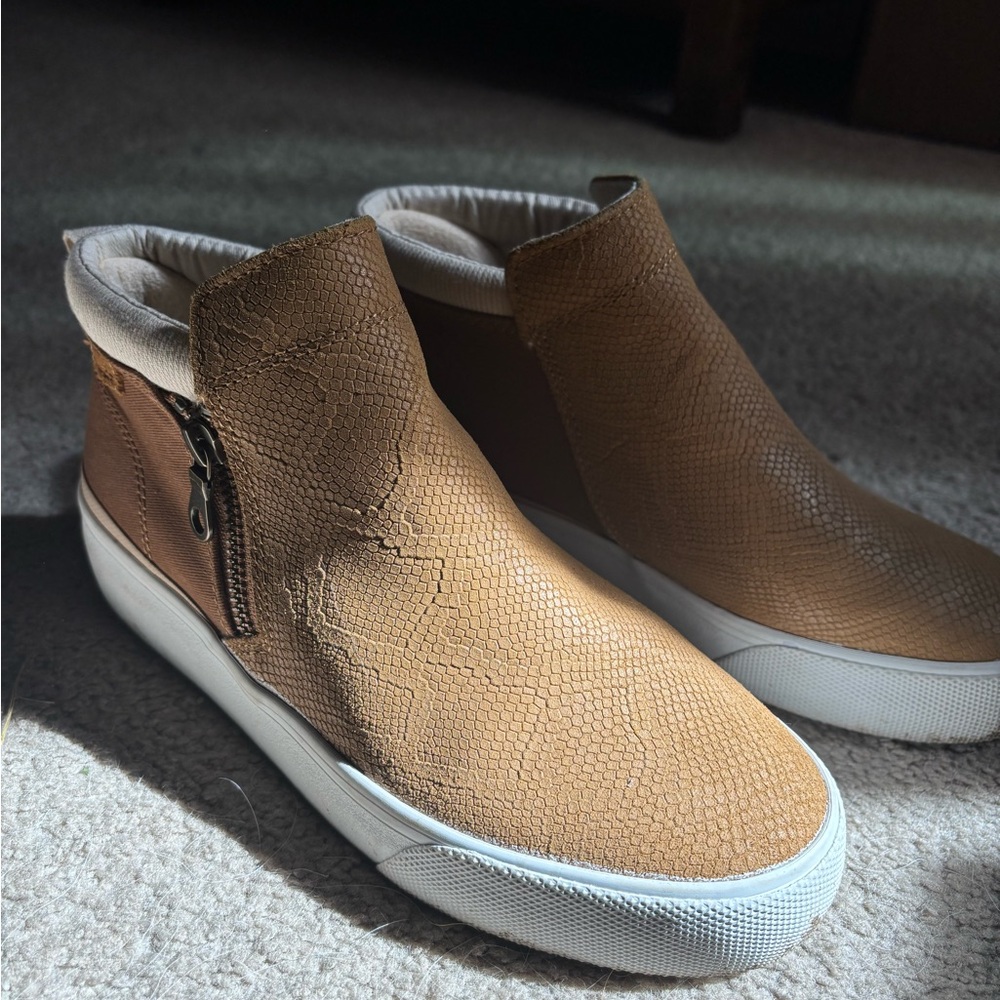 Tan Textured Women's Keds booties